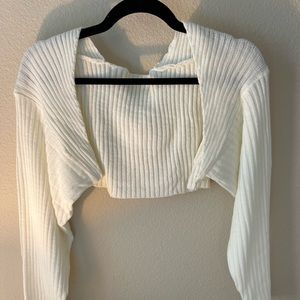 Sweater shrug long sleeve size M